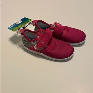 Speedo Toddler Girl Size L(9-10) Pink Shore Explorer Rainbow Dot Water Shoes